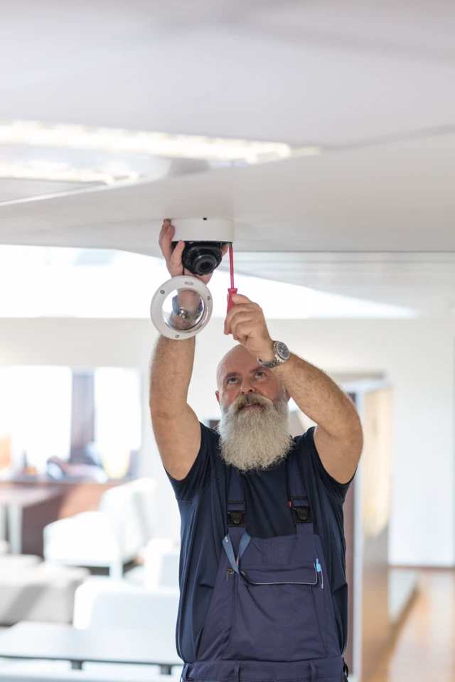 Dôme analogique HD 8 MPx (4K, 2,7 - 13,5 mm)