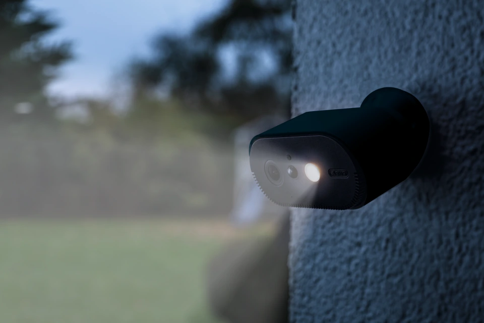 ABUS WiFi Caméra avec batterie intégrée et station de base