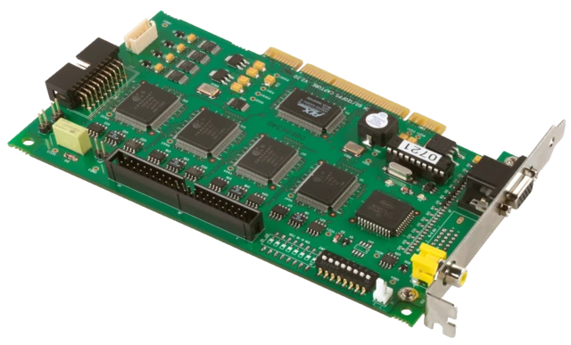 Carte de vidéosurveillance PCI 8 CH @ 50 FPS vue de gauche